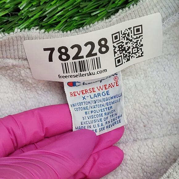 Vintage Champion Sweatshirt L/XL 21x26 Reverse-Weave - Picture 8 of 15